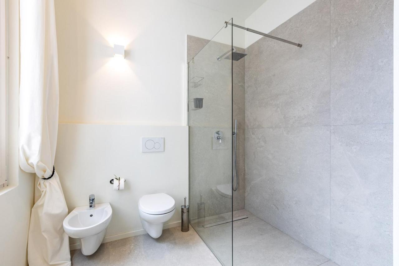 *villa Olivo*with Private Terrace & Jacuzzi + 3bedrooms Ferienhaus *